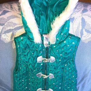 𝅺NWOT Girls Size 5 Little Lass Quilted Hooded Vest